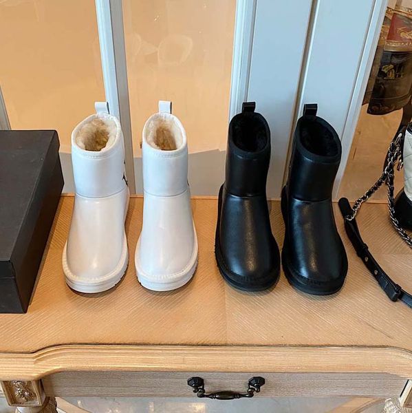 women designer boots designers luxury ankle snow boot woman fashion soft leather flat girls casual winter black shoe fur half booties with b
women designer boots designers luxury ankle snow boot woman fashion soft leather flat girls casual winter black shoe fur half booties with b