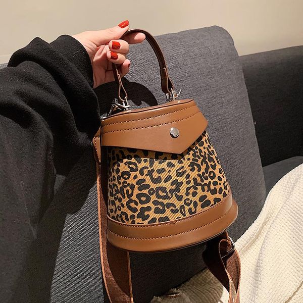 evening bags leftside mini leopard pu leather shoulder crossbody with short handle for women 2021 winter handbags travel fashion totes
evening bags leftside mini leopard pu leather shoulder crossbody with short handle for women 2021 winter handbags travel fashion totes