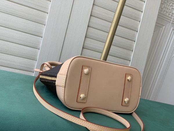 designers women fashion luxurys shoulder handbags bag onthego medium tote by the pool monograms embossing messenger bags 3814
designers women fashion luxurys shoulder handbags bag onthego medium tote by the pool monograms embossing messenger bags 3814