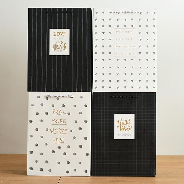 gift wrap 2021 men's bags shopping box portable kraft paper bag simple birthday with hand cartoon neutral packing
gift wrap 2021 men's bags shopping box portable kraft paper bag simple birthday with hand cartoon neutral packing