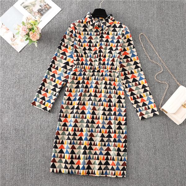 2021winter spring autumn corduroy long sleeve midi shirt dress red pink plaid vintage fashion office lady dresses woman 2021, Black;gray
2021winter spring autumn corduroy long sleeve midi shirt dress red pink plaid vintage fashion office lady dresses woman 2021, Black;gray