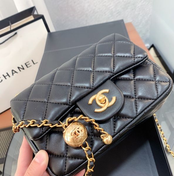 designer bags handbag totes shoulder cross body women classic square sheepskin chains bag v diamond lattice 02
designer bags handbag totes shoulder cross body women classic square sheepskin chains bag v diamond lattice 02