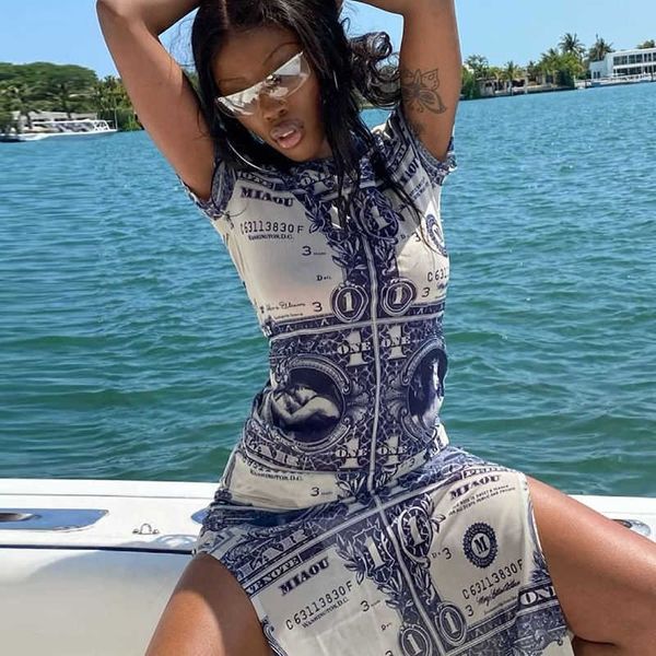 europe and america 2021 summer popular women's abstract printed short sleeve split dress generation foreign trade wholesale, Black;gray
europe and america 2021 summer popular women's abstract printed short sleeve split dress generation foreign trade wholesale, Black;gray