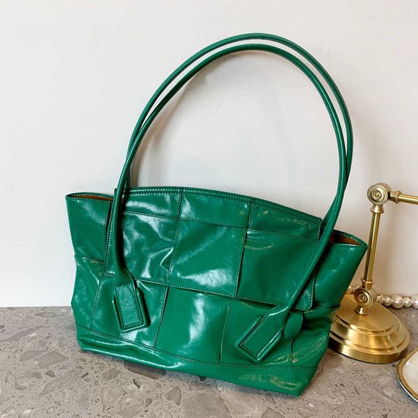 brand s woven leather totes luxury lady shoulder bag branded weave design handbags for women purse female bolso c0601
brand s woven leather totes luxury lady shoulder bag branded weave design handbags for women purse female bolso c0601