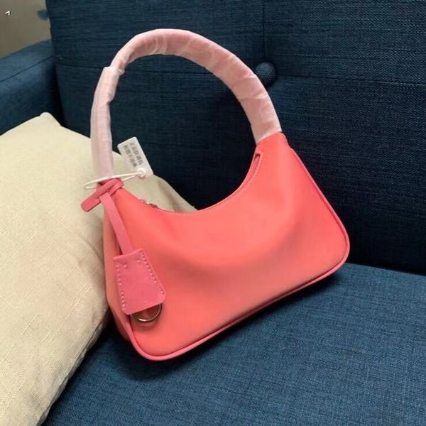 woman designer luxury bags lady's handbags, 2021 fashion handbag high-end brand high-quality messenger bag,star of the, same ,style,sui
woman designer luxury bags lady's handbags, 2021 fashion handbag high-end brand high-quality messenger bag,star of the, same ,style,sui