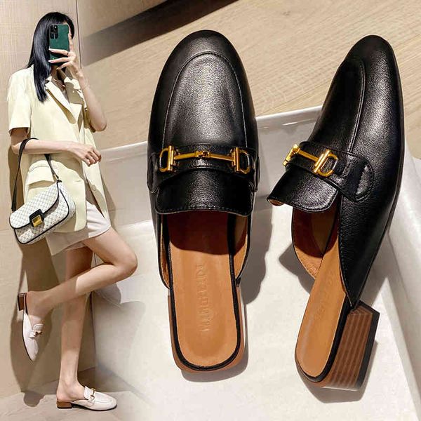 summer women mules shoes plus size 33~43 female low heel pu leather horsebit brand design slippers slip on casual slides 210520, Black
summer women mules shoes plus size 33~43 female low heel pu leather horsebit brand design slippers slip on casual slides 210520, Black