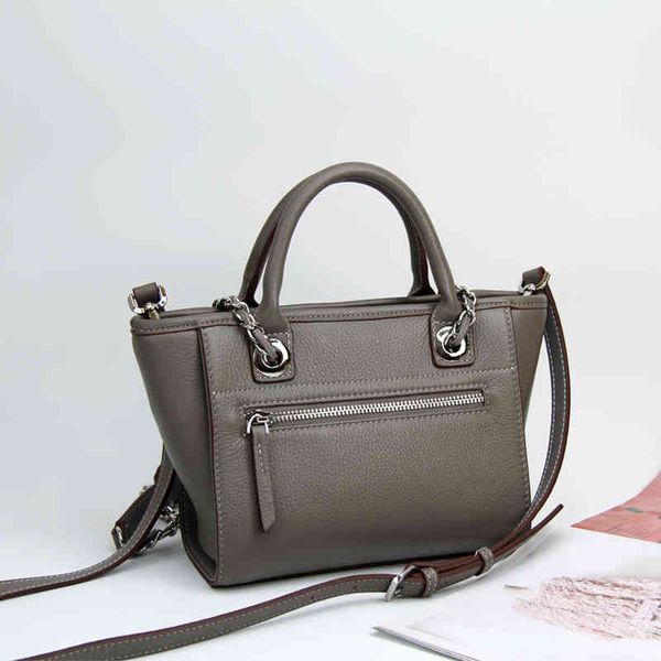 designer bagsgenuine leather handbag 2021 new all-match first layer cowhide single shoulder messenger lady iron chain fashion natural fall c
designer bagsgenuine leather handbag 2021 new all-match first layer cowhide single shoulder messenger lady iron chain fashion natural fall c