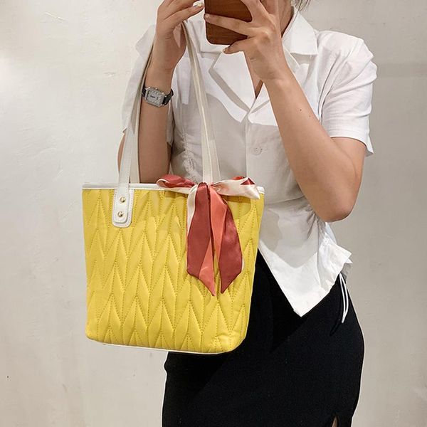 evening bags large capacity women handbag for 2021 summer fashion shoulder armpit bag hand tote
evening bags large capacity women handbag for 2021 summer fashion shoulder armpit bag hand tote