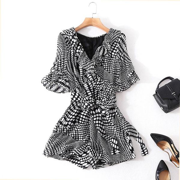 casual dresses summer style women's v-neck lace stitching polka dot printing jumpsuit belt fashion shorts women, Black;gray
casual dresses summer style women's v-neck lace stitching polka dot printing jumpsuit belt fashion shorts women, Black;gray