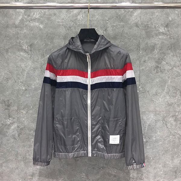men's jackets fashion brand jacket men quick dry hiking sun-protective outdoor sports coat striped casual hooded skin windbreaker d1wo, Black;brown
men's jackets fashion brand jacket men quick dry hiking sun-protective outdoor sports coat striped casual hooded skin windbreaker d1wo, Black;brown