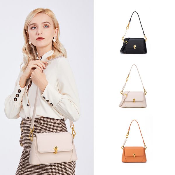 2021 fashion high sense foreign style single shoulder messenger bag minority design armpit staff female
2021 fashion high sense foreign style single shoulder messenger bag minority design armpit staff female
