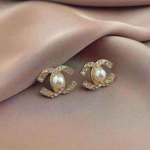earrings fashion small fragrance pearl double temperament simple earrings
earrings fashion small fragrance pearl double temperament simple earrings