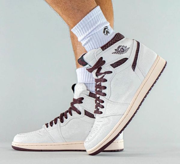 shoes a ma maniere x jumpman 1 high og basketball 1s sail burgundy suede material trainers men sneakers womens sports
shoes a ma maniere x jumpman 1 high og basketball 1s sail burgundy suede material trainers men sneakers womens sports