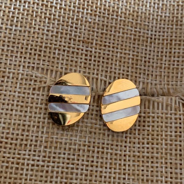 never fade stud 316l stainless steel rose silver gold oval shell diamond letter earrings for women men lovers wedding jewelry mother birthda, Golden;silver
never fade stud 316l stainless steel rose silver gold oval shell diamond letter earrings for women men lovers wedding jewelry mother birthda, Golden;silver