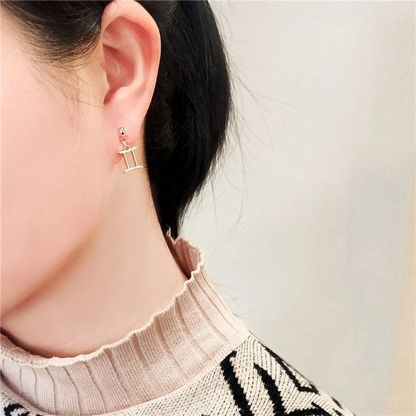 KIe 202012 constellation metal mini fashion female earrings and earrings personality net red stud fashion line, Golden;silver
KIe 202012 constellation metal mini fashion female earrings and earrings personality net red stud fashion line, Golden;silver