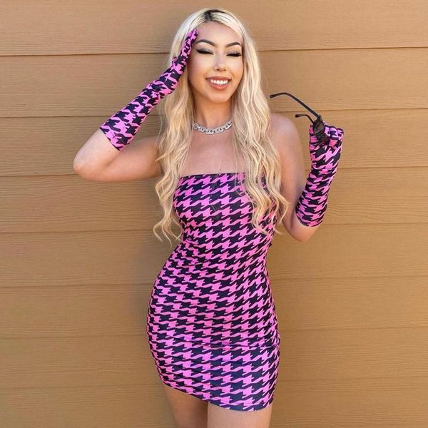 long sleeve plaid print with gloves tube mini dress autumn winter women fashion streetwear outfits club wear 2021 casual dresses, Black;gray
long sleeve plaid print with gloves tube mini dress autumn winter women fashion streetwear outfits club wear 2021 casual dresses, Black;gray