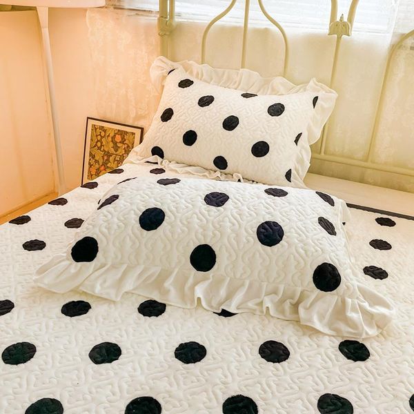 pillow case cilected korean milk velvet lotus leaf lace pillowcase winter warmth flannel thickened core cover cushion decor
pillow case cilected korean milk velvet lotus leaf lace pillowcase winter warmth flannel thickened core cover cushion decor