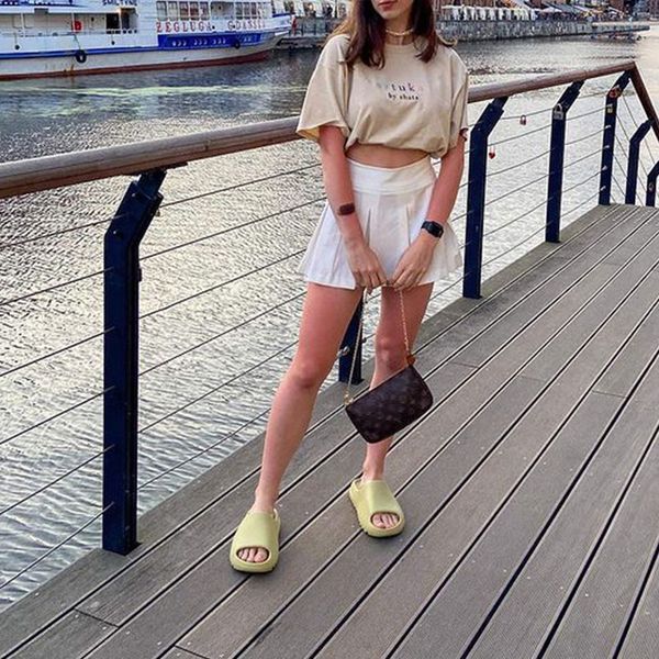 yeesy slide women men slippers desert sand bone resin sandal bench foam runner sneakers indoor outdoor brown football basketball soccer shoe, Black
yeesy slide women men slippers desert sand bone resin sandal bench foam runner sneakers indoor outdoor brown football basketball soccer shoe, Black