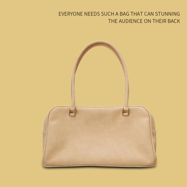 bag 2021 fashion korean women's bag large capacity one shoulder underarm versatile ins hand
bag 2021 fashion korean women's bag large capacity one shoulder underarm versatile ins hand
