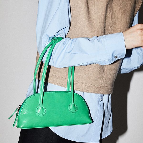 candy color retro underarm bags 2021 oil wax leather baguette bag wild long handle single shoulder female handbag spring summer 6 colors
candy color retro underarm bags 2021 oil wax leather baguette bag wild long handle single shoulder female handbag spring summer 6 colors