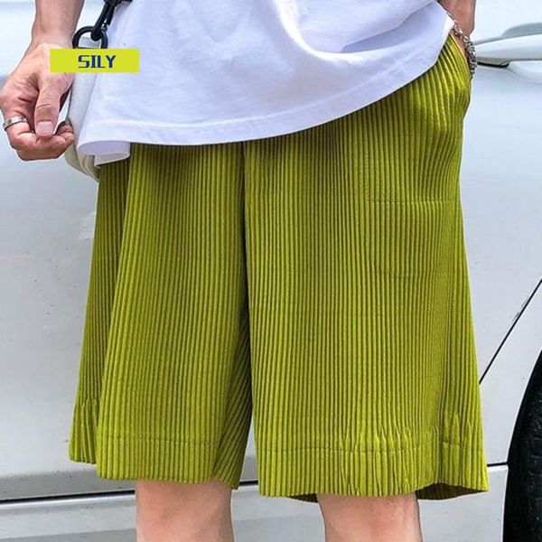 summer shorts men's fashion solid color casual pleated men streetwear wild loose straight five-point pants, White;black
summer shorts men's fashion solid color casual pleated men streetwear wild loose straight five-point pants, White;black