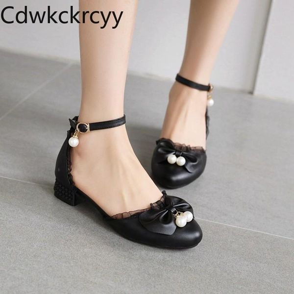 dress shoes spring and fall the fashion high heel women sweet bow lace temperament princess student thick 34-43, Black
dress shoes spring and fall the fashion high heel women sweet bow lace temperament princess student thick 34-43, Black