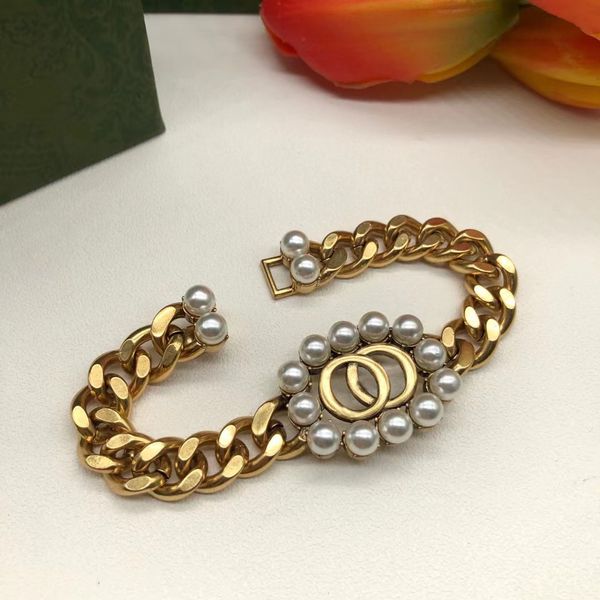 2022 brand original jewelry cuff designer ladies fashion simple high-end real gold electroplating pearl letter bracelet, White
2022 brand original jewelry cuff designer ladies fashion simple high-end real gold electroplating pearl letter bracelet, White