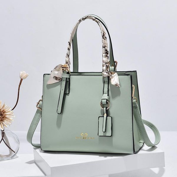 shoulder bags 2021 women's handbags messenger bag women casual leather fashion hand portable tote femme
shoulder bags 2021 women's handbags messenger bag women casual leather fashion hand portable tote femme