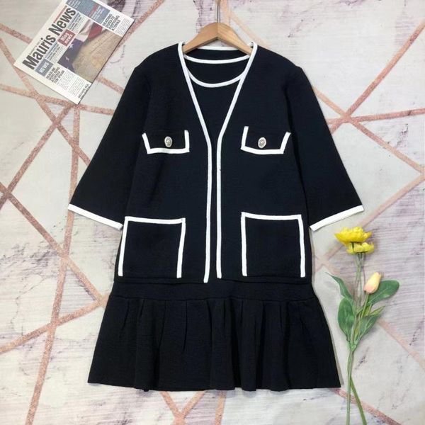 women's tracksuits autumn and winter style inner sleeveless pleated dress jacket suit, Gray
women's tracksuits autumn and winter style inner sleeveless pleated dress jacket suit, Gray