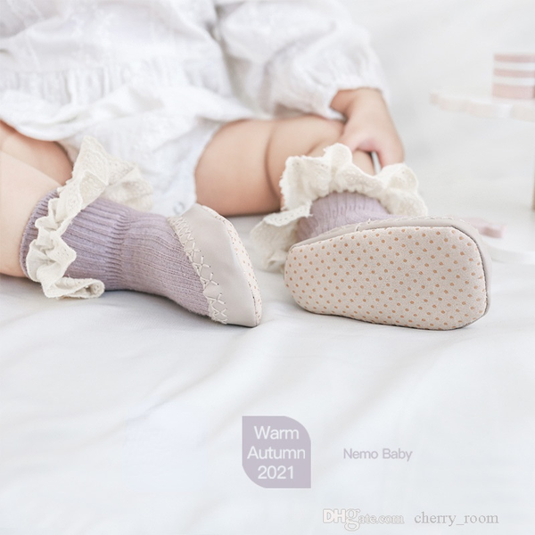 autumn winter baby girls lace pricness floor shoe socks fashion infant pu leather bottom lovely ankle high sock toddler casual hosiey d042, Pink;yellow
autumn winter baby girls lace pricness floor shoe socks fashion infant pu leather bottom lovely ankle high sock toddler casual hosiey d042, Pink;yellow