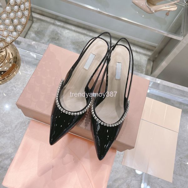 dress shoes summer french baotou middle heel thick single shoes white pearl pointed back empty high heels women's, Black
dress shoes summer french baotou middle heel thick single shoes white pearl pointed back empty high heels women's, Black