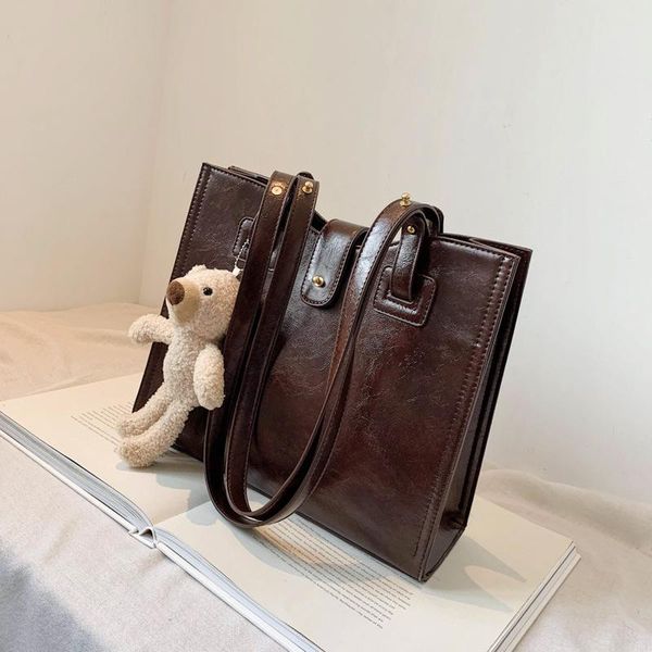 evening bags armpit messenger bag retro tote women's 2021 autumn and winter single shoulder simple handbag big
evening bags armpit messenger bag retro tote women's 2021 autumn and winter single shoulder simple handbag big