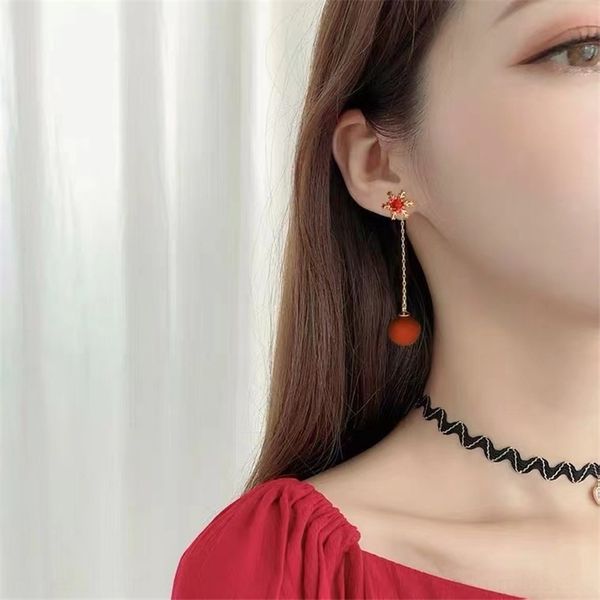 dem 2021stud year reds925 silver needle anti allergy net red versatile trend fashion and earrings temperament earrings, Golden;silver
dem 2021stud year reds925 silver needle anti allergy net red versatile trend fashion and earrings temperament earrings, Golden;silver