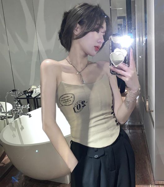 camisoles & tanks strapless, condole belt vest outside the female summer wear a smart spice that wipe bosom inside build base coat, Black;white
camisoles & tanks strapless, condole belt vest outside the female summer wear a smart spice that wipe bosom inside build base coat, Black;white