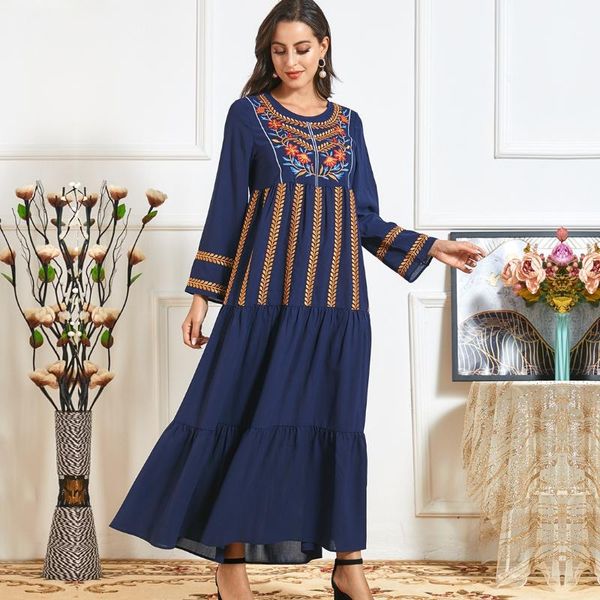ethnic clothing dignified middle eastern dress large size women's plant embroidery stitching contrast color muslim kuftan, Red
ethnic clothing dignified middle eastern dress large size women's plant embroidery stitching contrast color muslim kuftan, Red