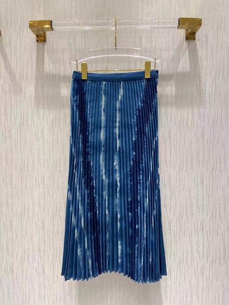 vintage denim pleated skirts women 2021 summer high waist midi blue color patchwork retro style runway skirt, Black
vintage denim pleated skirts women 2021 summer high waist midi blue color patchwork retro style runway skirt, Black
