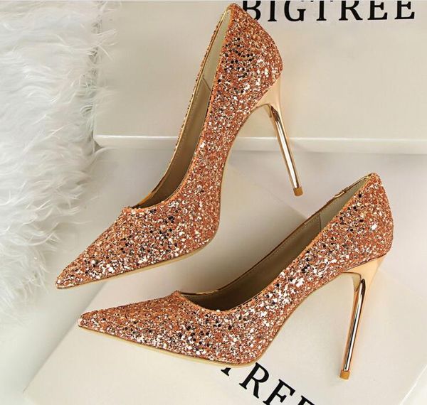 woman sequined wedding shoes bottoms high heels platform peep-toes designers pointed toe reds sole patent leather womens shoeses, Black 
woman sequined wedding shoes bottoms high heels platform peep-toes designers pointed toe reds sole patent leather womens shoeses, Black