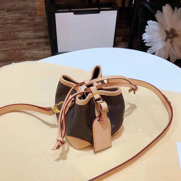 crossbody bags designer handbag women tote handbags patchwork yellow single shoulder bag soft saddle 2021 fashion
crossbody bags designer handbag women tote handbags patchwork yellow single shoulder bag soft saddle 2021 fashion