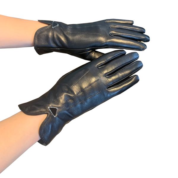 triangle badge luxury glove womens solid color warm cashmere gloves winter accessories for women, Blue;gray
triangle badge luxury glove womens solid color warm cashmere gloves winter accessories for women, Blue;gray