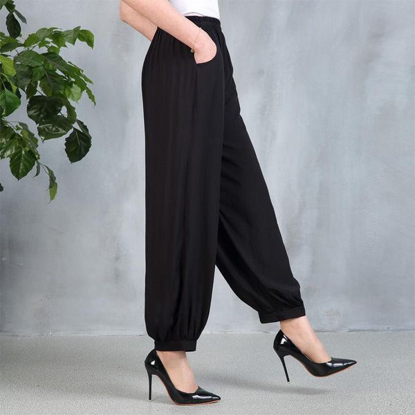 women's pants & capris plus size 5xl cotton silk wide-leg middle-aged elderly loose bloomers female printing trousers, Black;white
women's pants & capris plus size 5xl cotton silk wide-leg middle-aged elderly loose bloomers female printing trousers, Black;white