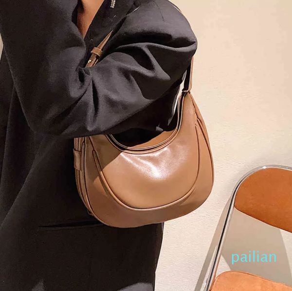 korean new pu bag women's fashion trend soft face single shoulder armpit large capacity splicing dumpling
korean new pu bag women's fashion trend soft face single shoulder armpit large capacity splicing dumpling