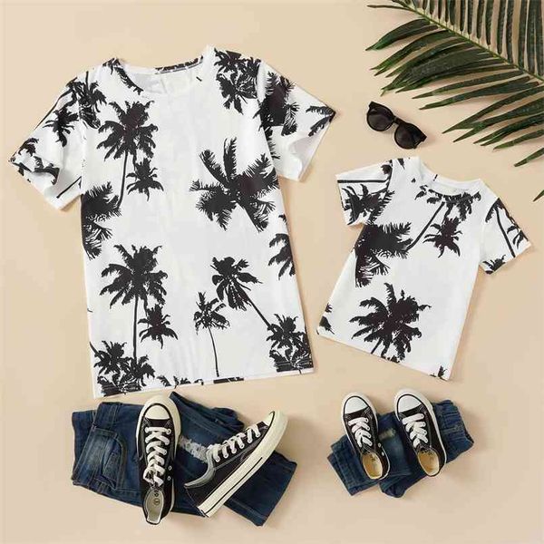 coconut tree print short sleeve t-shirts for daddy and me 210528, Blue
coconut tree print short sleeve t-shirts for daddy and me 210528, Blue