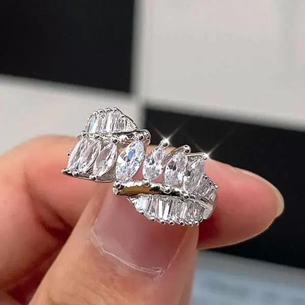 wedding rings huitan ly designed cubic zirconia for party luxury accessories silver color women's trendy jewelry, Slivery;golden
wedding rings huitan ly designed cubic zirconia for party luxury accessories silver color women's trendy jewelry, Slivery;golden