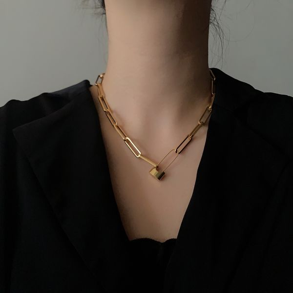 ins wind necklace net red old chain choker gold lock pin necklace, Black
ins wind necklace net red old chain choker gold lock pin necklace, Black