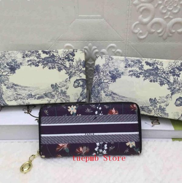wallets 2021 lady fashion women card holders purse classic wallet multi-function multi-card letter pattern hand bag, Red;black
wallets 2021 lady fashion women card holders purse classic wallet multi-function multi-card letter pattern hand bag, Red;black