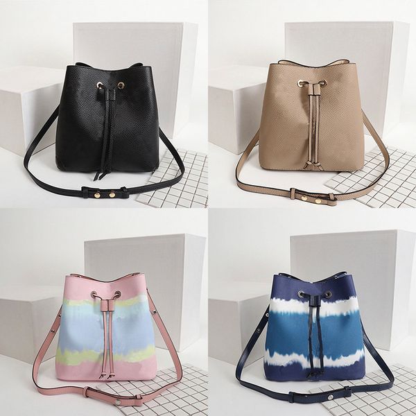 designer drawstring shoulder bags with leather bucket bag women famous design handbags flower printing crossbody packet
designer drawstring shoulder bags with leather bucket bag women famous design handbags flower printing crossbody packet