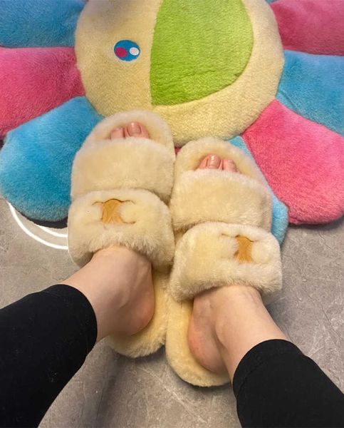 version arc de triomphe 21 autumn and winter lamb sho thick sole comfortable leather wool slippers for women, Black
version arc de triomphe 21 autumn and winter lamb sho thick sole comfortable leather wool slippers for women, Black