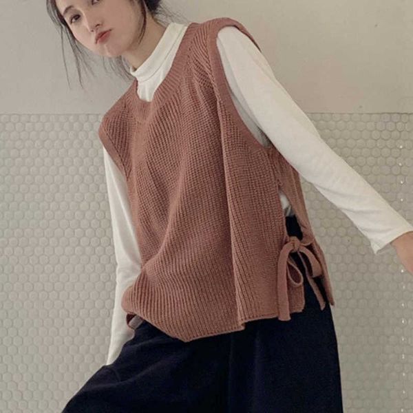 women's knitted vest spring autumn sleeveless v-neck sweater vest female casual tank pullover girls 210702, White;black
women's knitted vest spring autumn sleeveless v-neck sweater vest female casual tank pullover girls 210702, White;black
