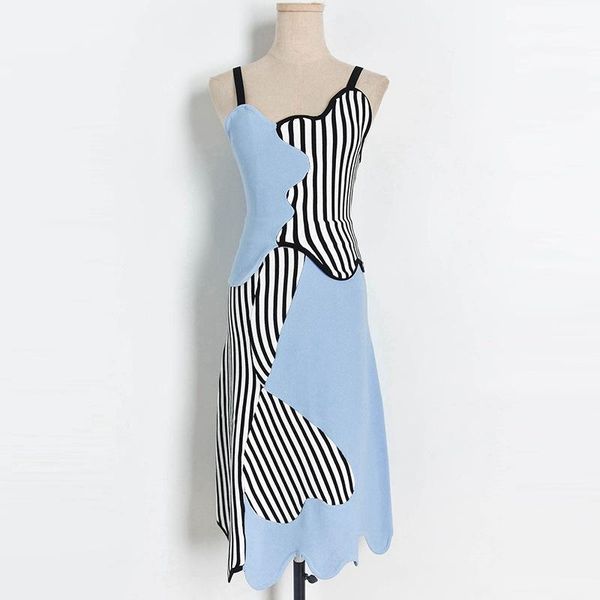 two piece dress 2 set women skirt 2021 summer asymmetric striped knitted camis + black and white love wave hem midi suit
two piece dress 2 set women skirt 2021 summer asymmetric striped knitted camis + black and white love wave hem midi suit