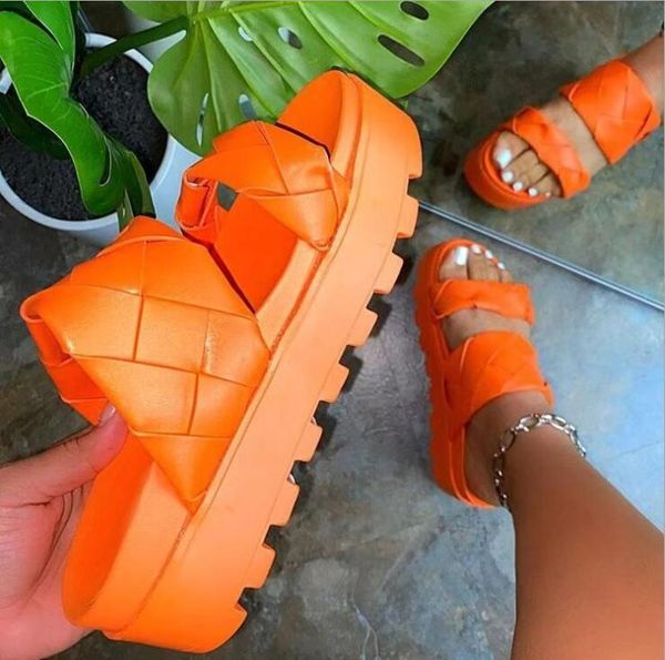 spring/summer women large size medium heel light hand-woven retro female high outdoor leisure all-match slippers, Black
spring/summer women large size medium heel light hand-woven retro female high outdoor leisure all-match slippers, Black